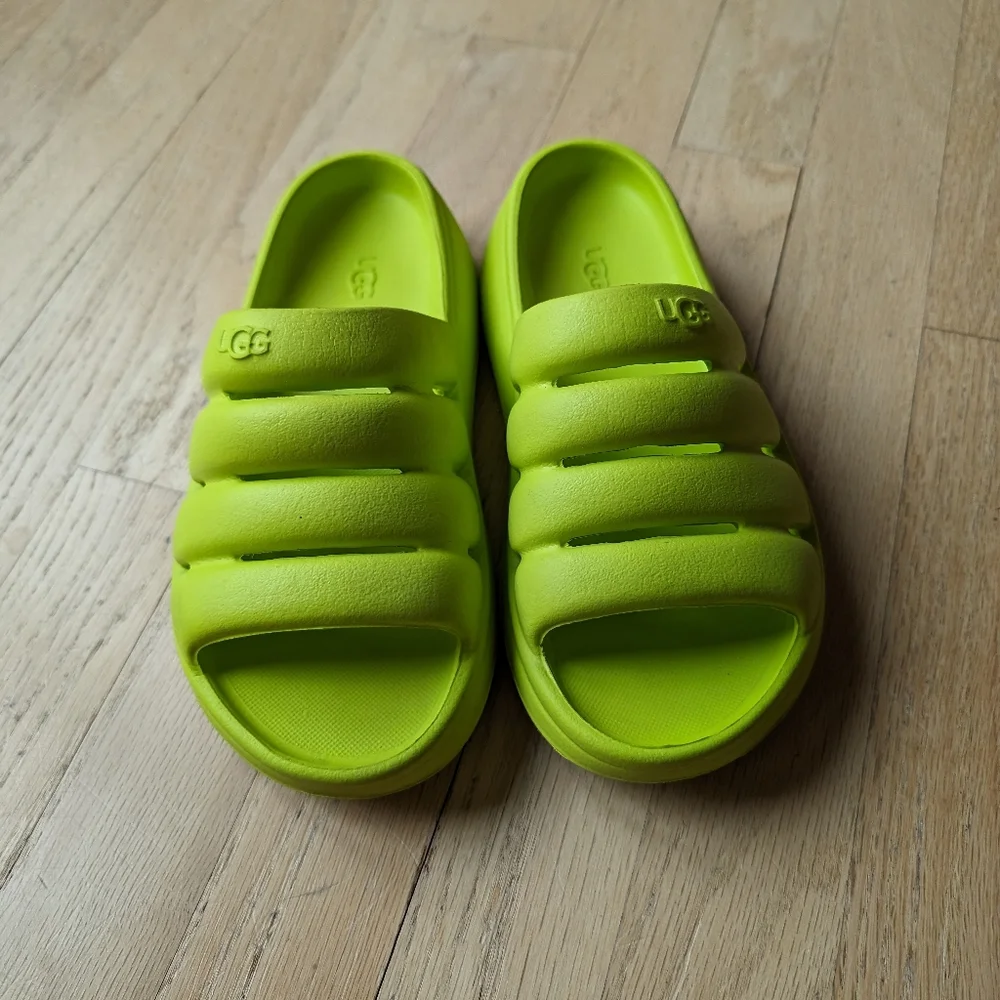 Ugg neon green slides kids size 3